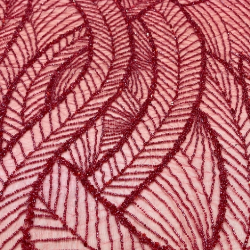 Imagine Broderie burgundy waves